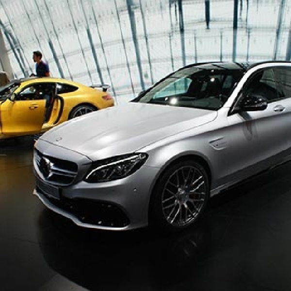 Mercedes luncurkan keluarga baru C63 AMG di Paris Motor Show