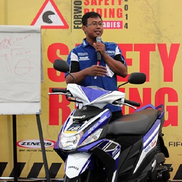 Puluhan Lady Bikers Ikut Pelatihan Safety Riding Forwot