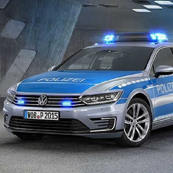 Polisi Jerman Dipersenjatai Volkswagen Passat GTE Hybrid