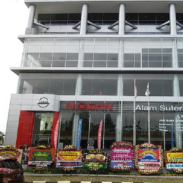MPM Auto Resmikan Diler Nissan-Datsun Terbesar di Indonesia