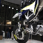 Husqvarna 701 Supermoto Tengah Diuji Jalan