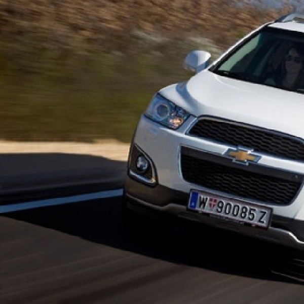 Chevrolet Captiva MY 2015, Pakai Sunroof dan Suspensi Pintar