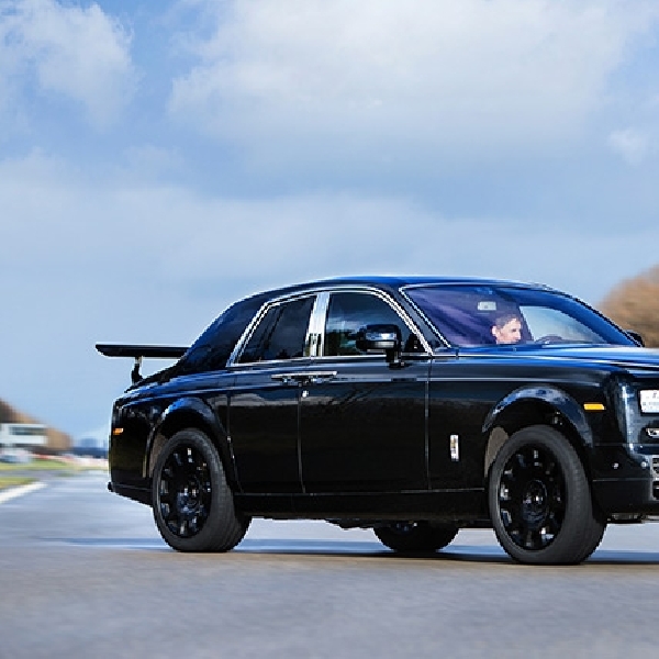 Rolls-Royce Cullinan Mulai Diuji Jalan