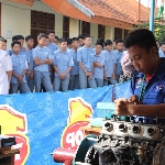 Oli Top 1 Ramaikan Lomba Kompetensi Siswa Otomotif di Tangerang