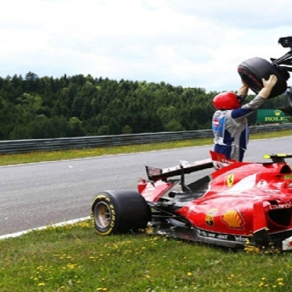 F1: Alonso Merasa Beruntung Tidak Lukai Kimi