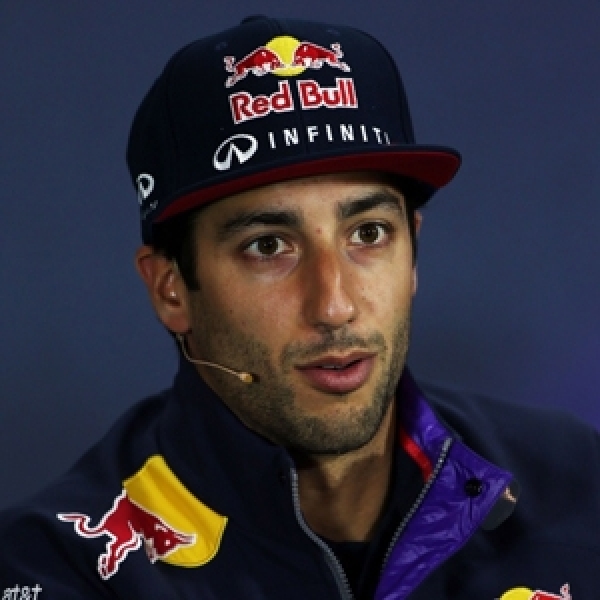 F1: Ricciardo Angkat Bicara Tentang Rumor Pindah ke Ferrari