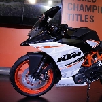 KTM Duke 250 dan KTM RC 250 Resmi Hadir di Indonesia