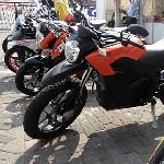 Gratis Test Ride Moge Terbaru di IIMS 2015