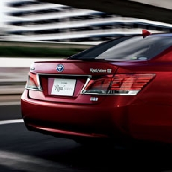 Toyota Crown Edisi Terbaru Akan Jauh Lebih Pintar