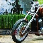 H-Three Custom Kentalkan Aura Chopper di Honda VT 650
