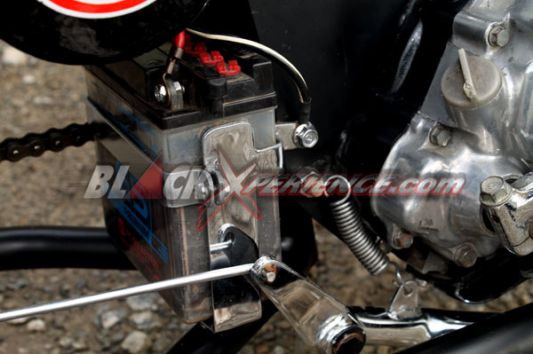 Modifikasi Mix Honda GL100 Chopper dan Brat Style
