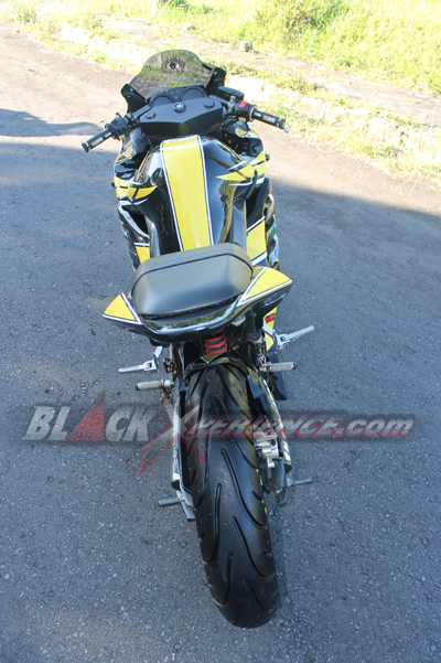 Biaya Murah Berhasil Ubah Megapro "Berkaki" Moge