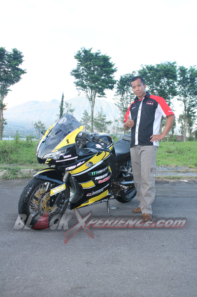 Biaya Murah Berhasil Ubah Megapro "Berkaki" Moge