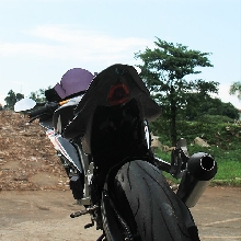 Bagian belakang meruncing identik dengan bodi Kawasaki