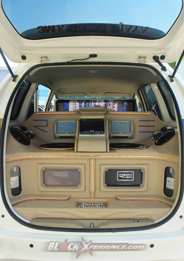 Tata letak perangkat audio system terlihat artistik