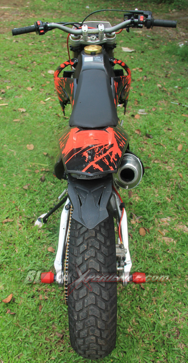 Kawasaki KLX150 Supermoto