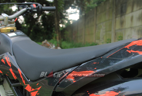 Side panel belakang KTM 250EXCF 2012