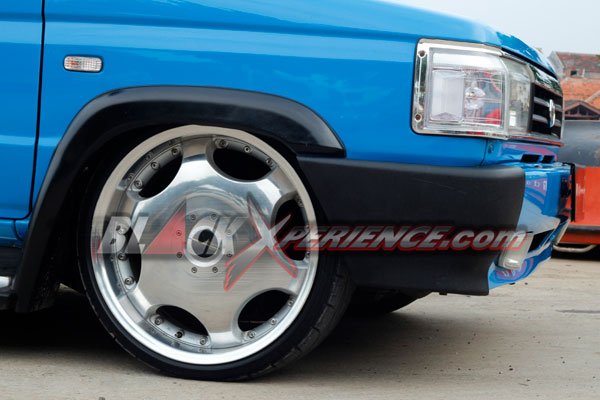 Eris Makin Terasa Tomboy Dengan Kijang Grand Extra