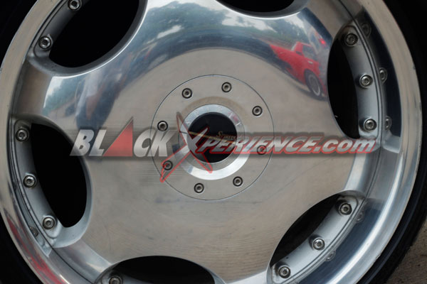 Eris Makin Terasa Tomboy Dengan Kijang Grand Extra