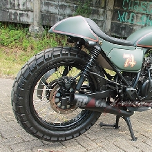 Sisi samping green army