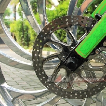 Velg depan berdiameter 30 inci