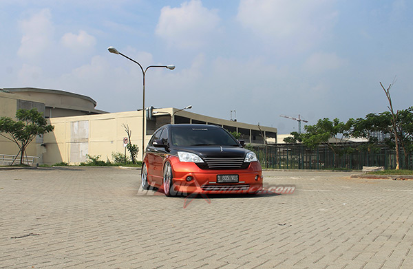 Tampang depan Honda CR-V elegant VIP