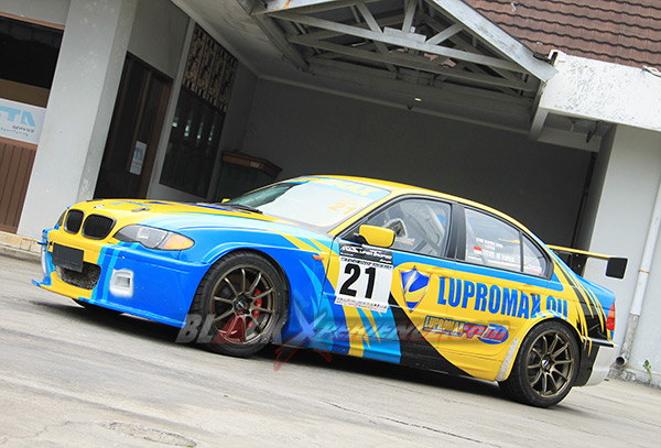 Bedah BMW E46 WTCC Style Milik Lupromax - blackxperience.com