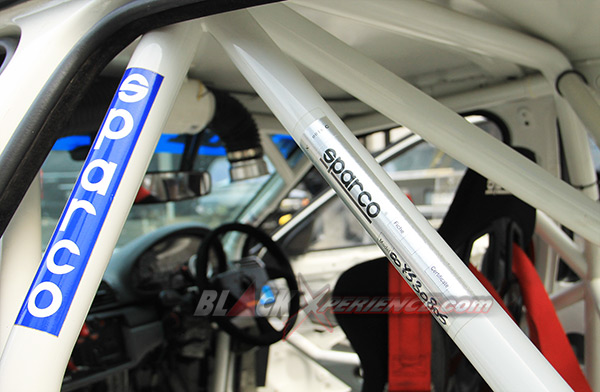 Emblem lisensi Sparco