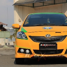 Toyota Limo Edisi Tim Samba