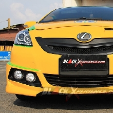 Emblem Lexus dan grill TRD