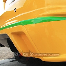 Lekuk bodikit bumper bagian belakang