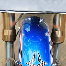 Stripes airbrush melengkapi gaya modifnya