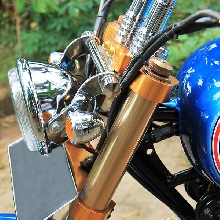 Suspensi up side down bikin tampilan makin kekar