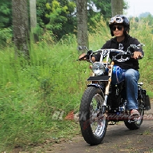 Nur Cholis, bike owner