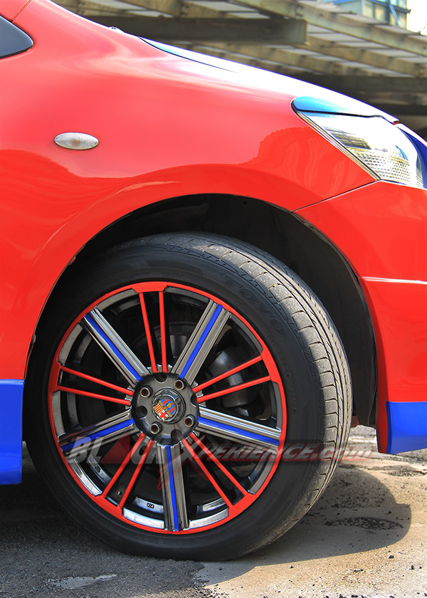 Velg racing dibalut warna-warna senad konsep