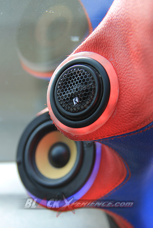 Speaker 3-way dan tweeter terletak di pilar A