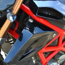 Side cover membuat tampilan dinamis