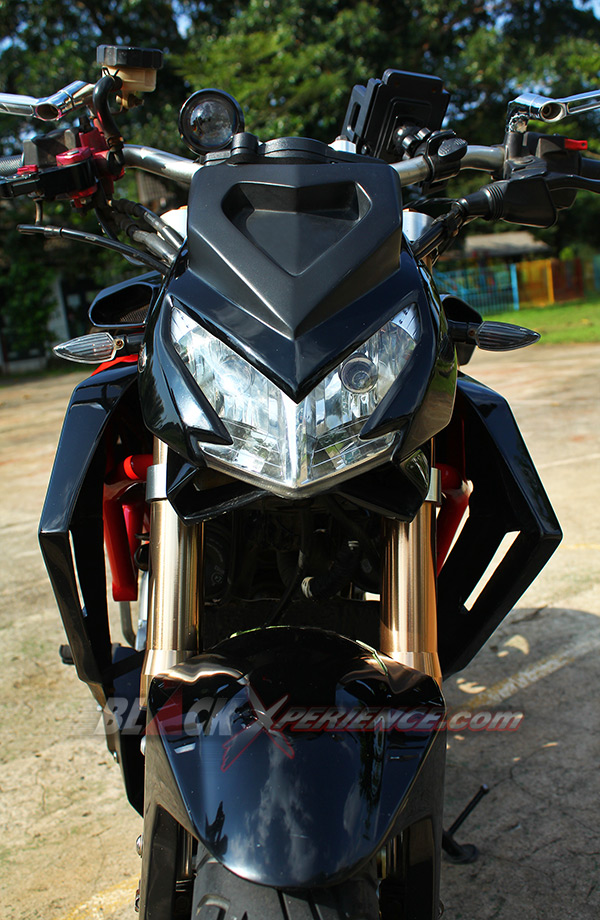 Tampilan depan Yamaha Scorpio street fighter