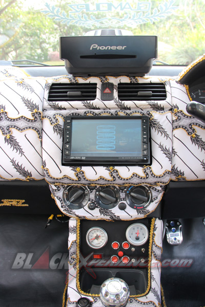 Turbo Kit Zage Melengkapi Modifikasi Swift Batik Khas Nusantara