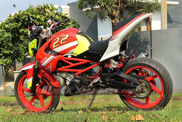 Tampak samping Honda CS1 