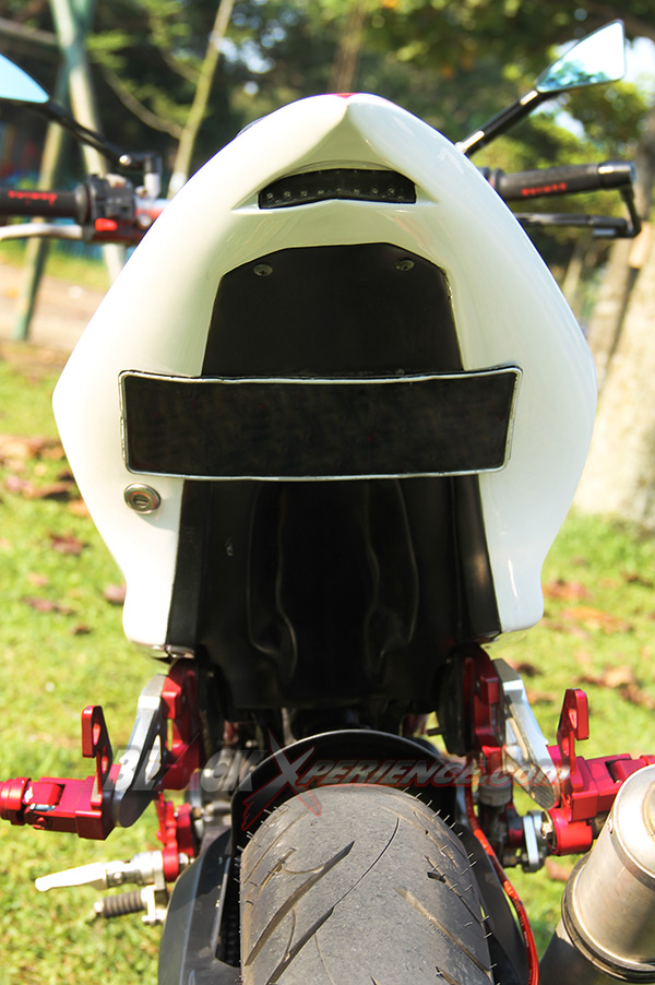 Bodi belakang custom Yamaha M1