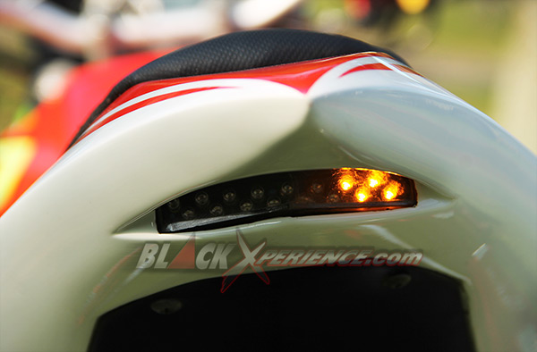 Lampu simpel namun memenuhi syarat