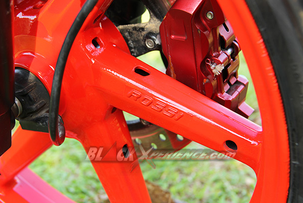 Velg Rossi berukuran 4,5 inci