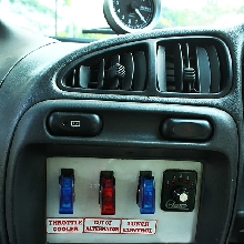 Panel switch menggantikan keberadaan head unit