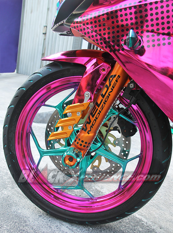 Kawasaki Ninja250 Chrome Spray Sengaja Didesain Untuk Wanita