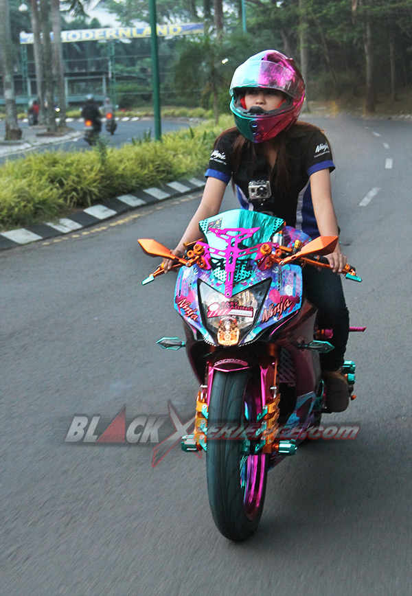 Kawasaki Ninja250 Chrome Spray Sengaja Didesain Untuk Wanita