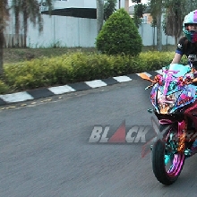 Kawasaki Ninja250 Chrome Spray Sengaja Didesain Untuk Wanita