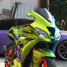 Dua warna jadi identitas Michael