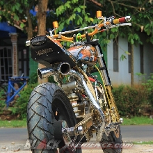 Tampilan belakang Honda GL-Max V-Engine Anoman Obong