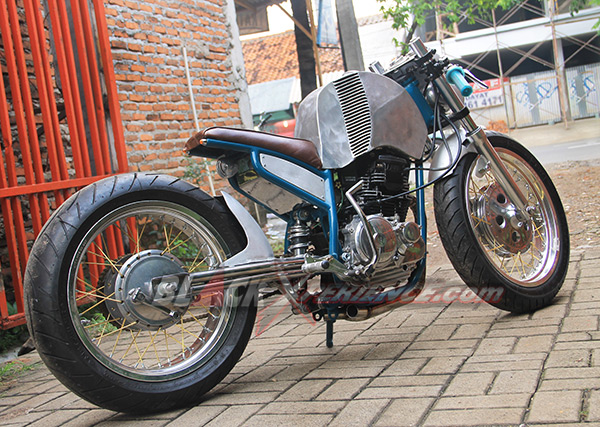 Tampal samping Yamaha Scorpio unclassified